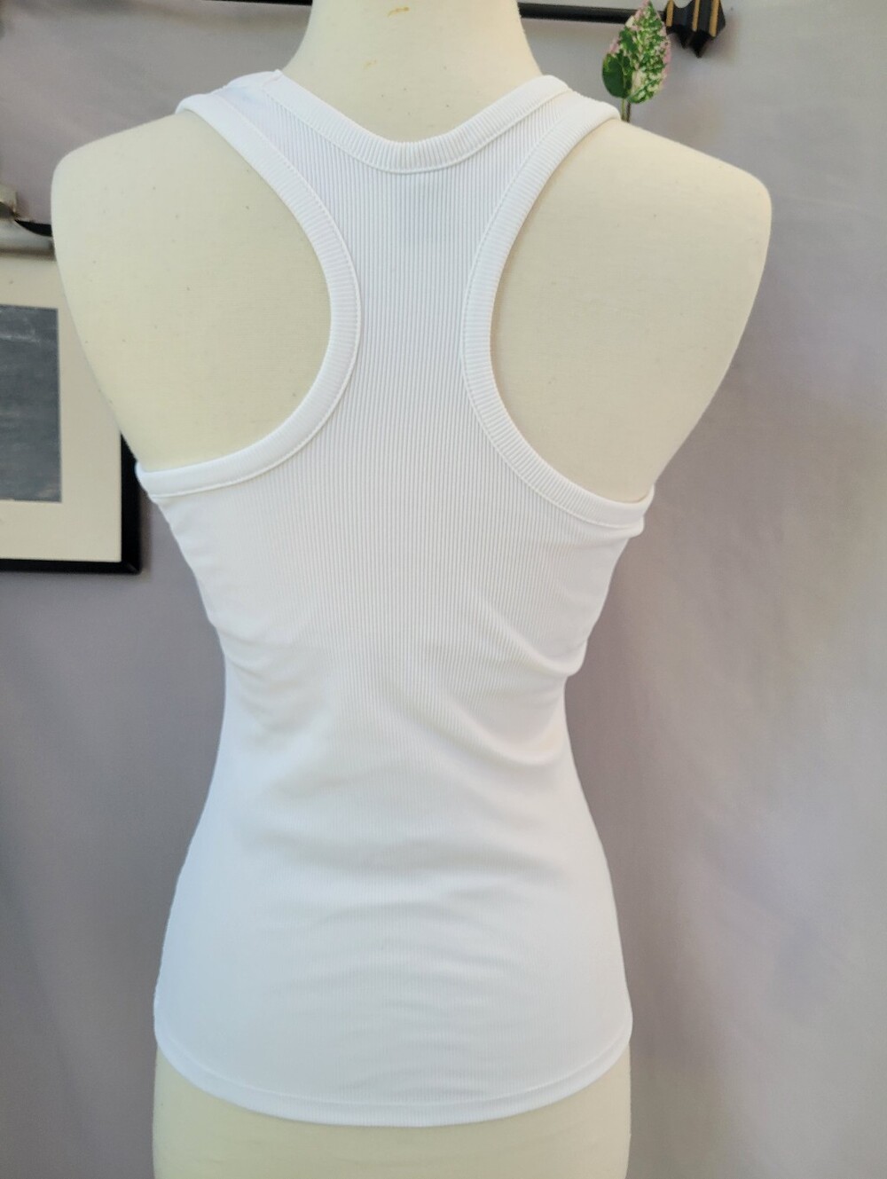 Electric Yoga Ribbed Racerback Tank Top in White S - Picture 5 of 12